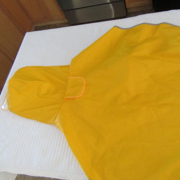 Size Large Dog Rain Coat - Picture 7 of 12